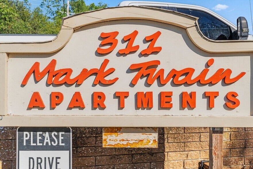 More Photos Of 311 Fairview Ln, Sonora Apartments For Sale