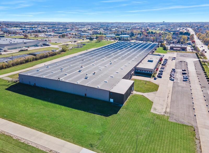 More Photos Of 1500 Fort Jesse Rd, Normal Warehouse For Sale