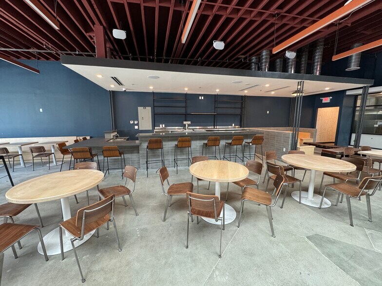 More Photos Of 11016 Magnolia Blvd, North Hollywood Restaurant For Sale