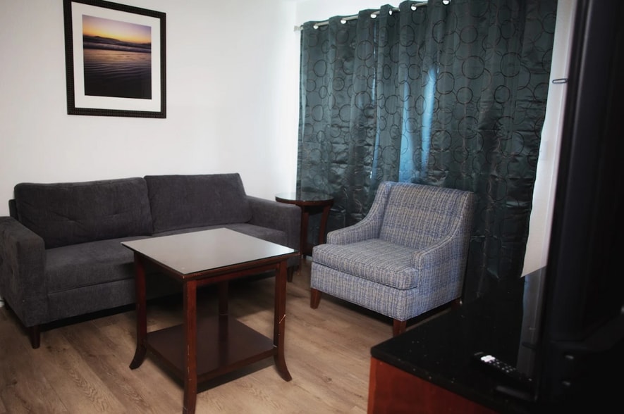 More Photos Of 921 N Bisbee Ave, Willcox Hotel For Sale