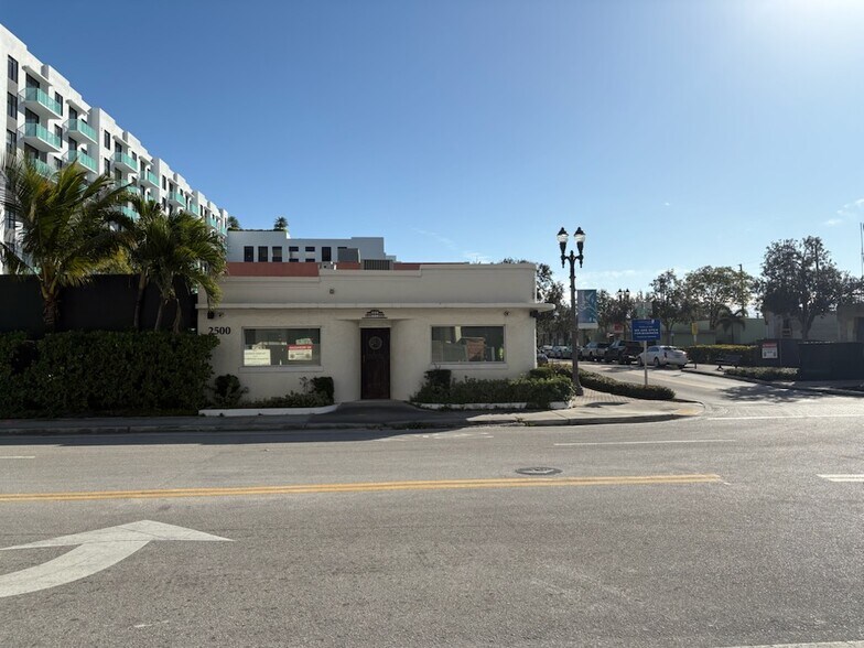 More Photos Of 2500 Broadway, West Palm Beach Restaurant For Lease
