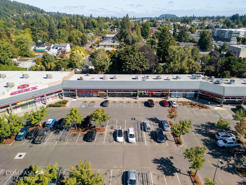 More Photos Of 7901-8001 SE Powell Blvd, Portland Unknown For Lease