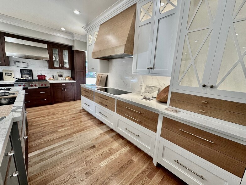 More Photos Of 406 E Putnam Ave, Cos Cob Office For Lease