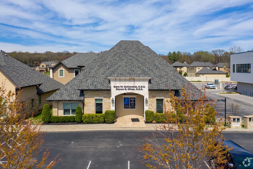 More Photos Of 6281 E 120th Ct, Tulsa Medical For Lease