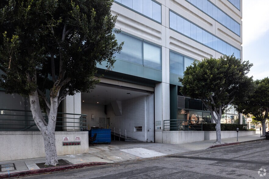 More Photos Of 12400 Wilshire Blvd, Los Angeles Office For Lease