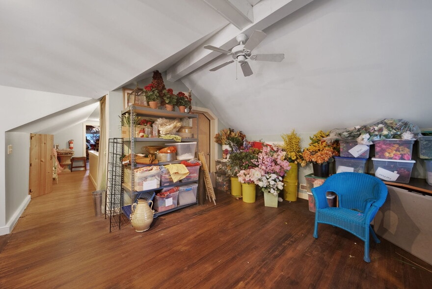 More Photos Of 4120 Main St, Hilliard Freestanding For Sale