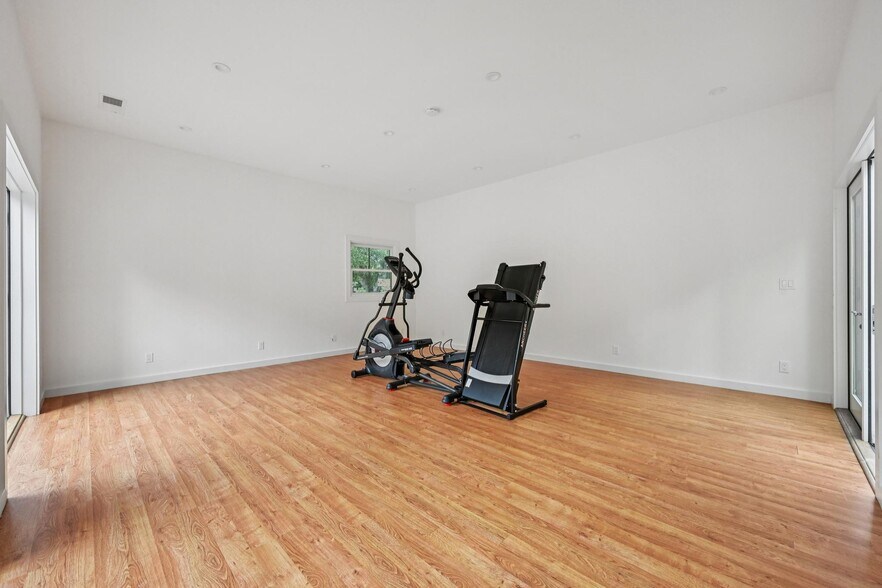 More Photos Of 1605 Lucas Valley Rd, San Rafael Healthcare For Sale