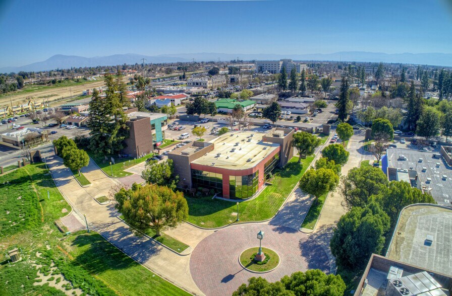 More Photos Of 4000 Physicians Blvd, Bakersfield Medical For Sale