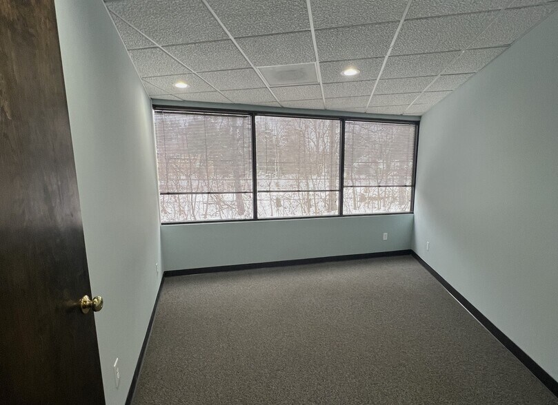 More Photos Of 250 W Lancaster Ave, Paoli Medical For Lease