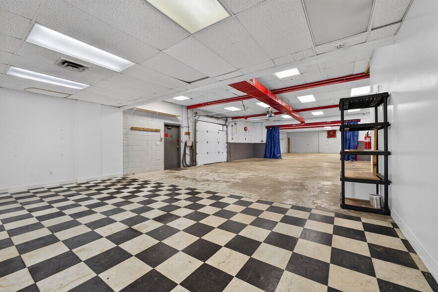 More Photos Of 1525 Parkway Ave, Trenton Manufacturing For Lease