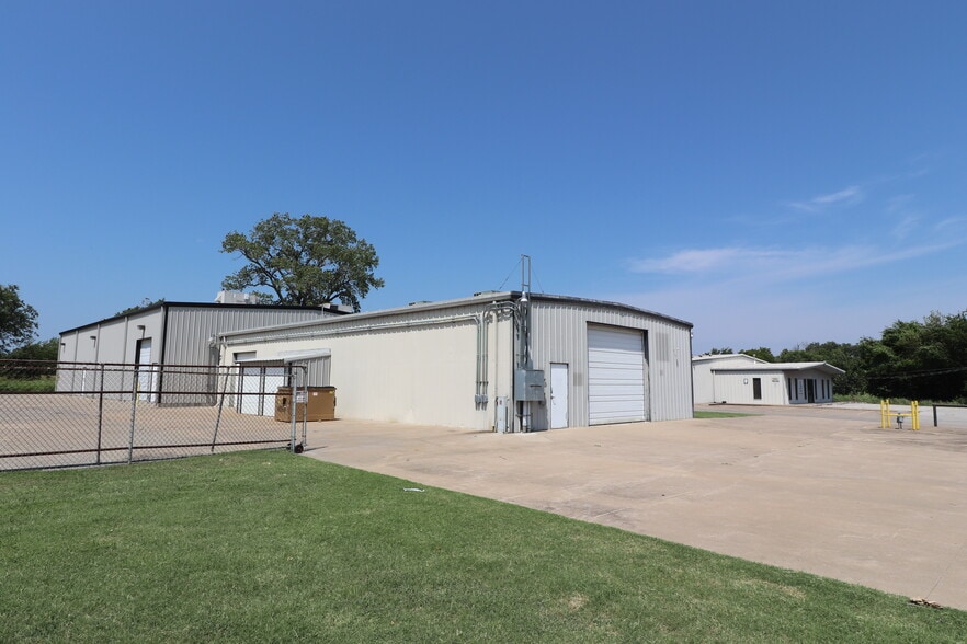 Primary Photo Of 4606 N Mingo Rd, Tulsa Warehouse For Lease