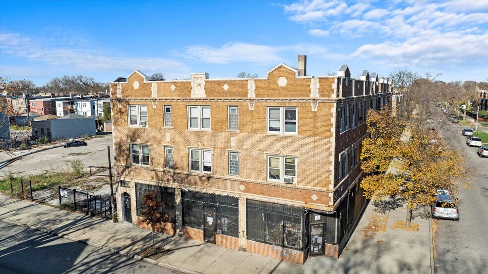 More Photos Of 5300 W Division St, Chicago Apartments For Sale