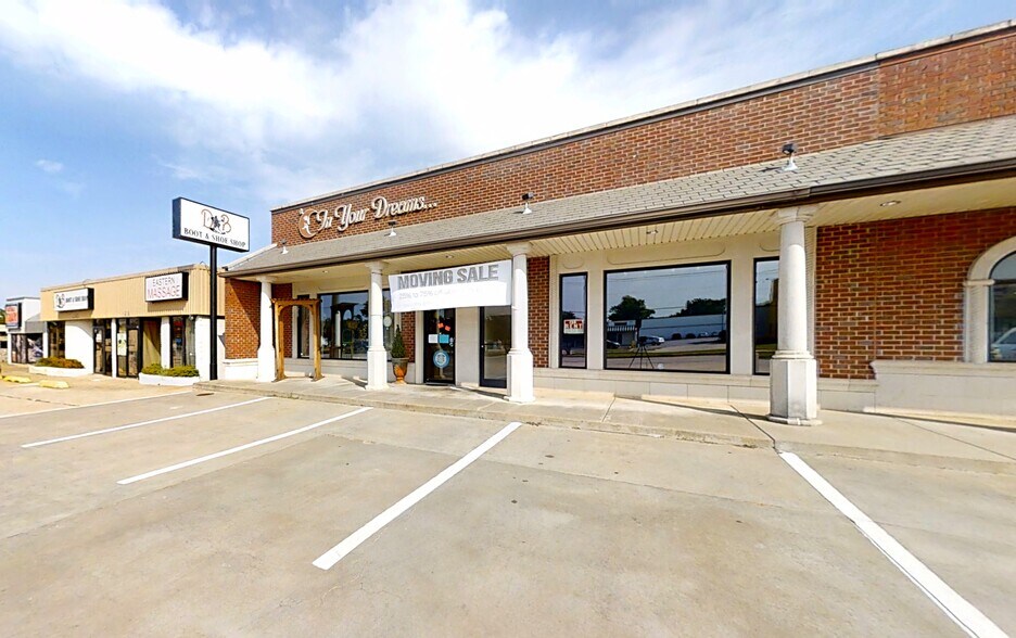 More Photos Of 2107-2109 W Main St, Norman General Retail For Lease