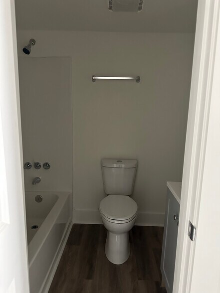 More Photos Of 125 Jones St, Blue Ridge Apartments For Sale