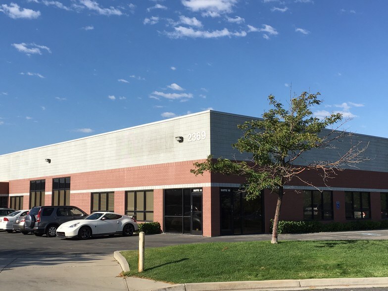 More Photos Of 2369 Orton Cir, Salt Lake City Light Manufacturing For Lease