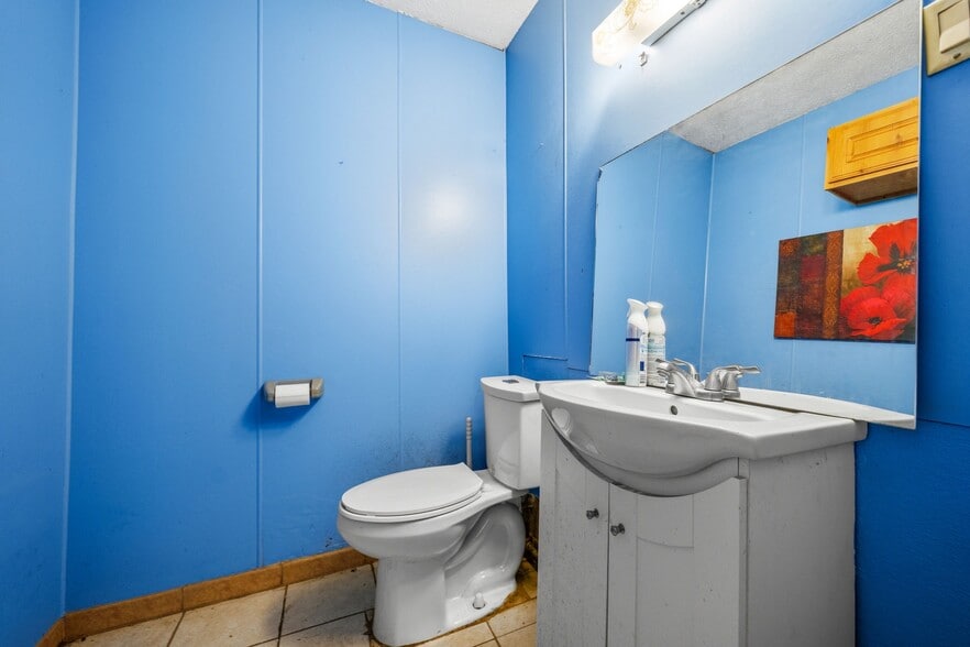 More Photos Of 340 Park Ave, Hot Springs Auto Repair For Sale