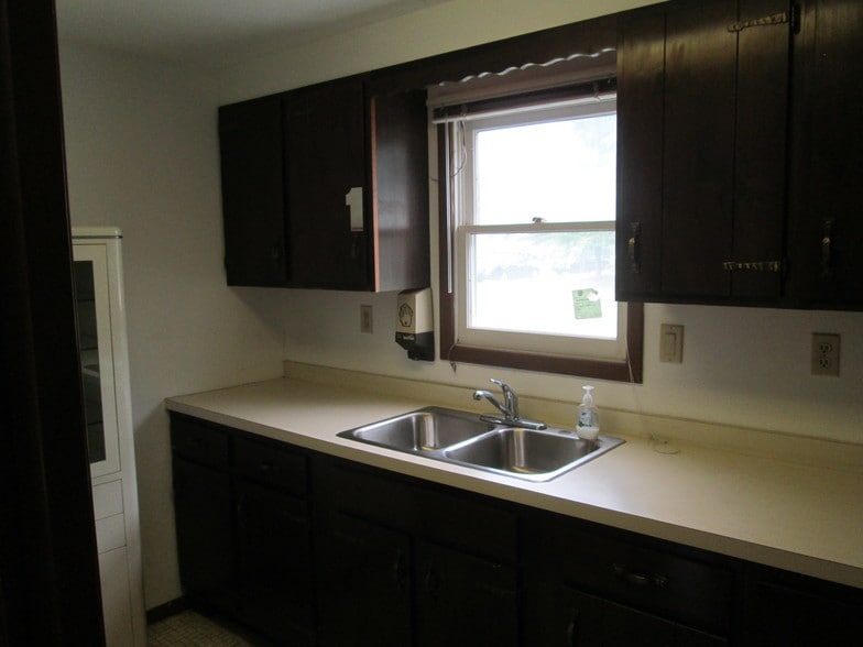 More Photos Of 2263 Saint Georges Ave, Rahway Medical For Lease