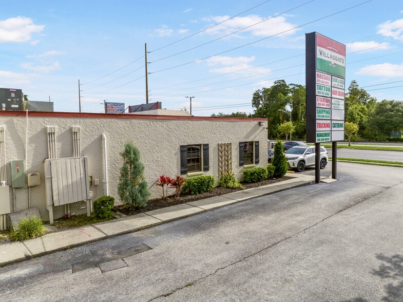 More Photos Of 102 Flagship Dr, Lutz Storefront Retail Office For Lease