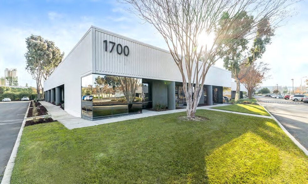 More Photos Of 1800 Wyatt Dr, Santa Clara Unknown For Lease