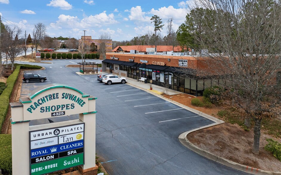 More Photos Of 4325 Suwanee Dam Rd, Suwanee Unknown For Lease