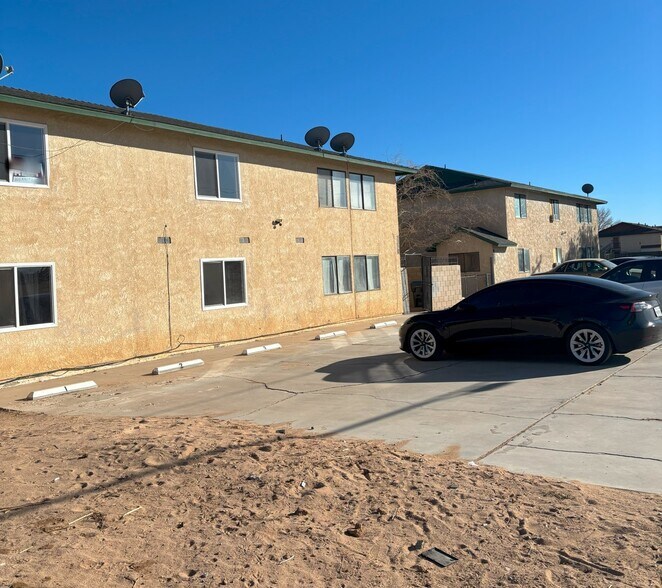More Photos Of 20961 83rd St, California City Apartments For Sale