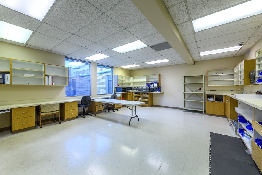 More Photos Of 5556 Gasmer Dr, Houston Rehabilitation Center For Lease