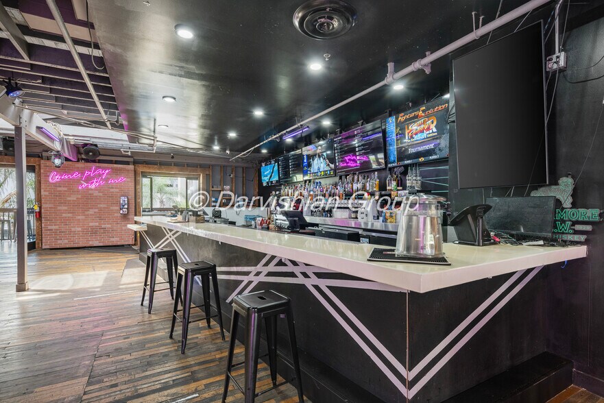 More Photos Of 515 N Main St, Santa Ana Restaurant For Sale