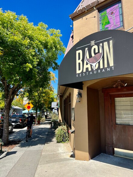 More Photos Of 14572 Big Basin Way, Saratoga Storefront For Lease