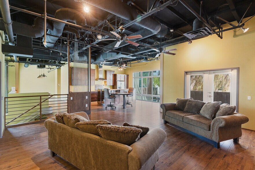 More Photos Of 4030 E Post Rd, Las Vegas Warehouse For Sale