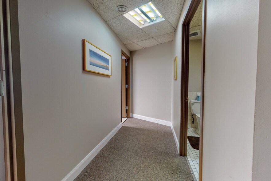 More Photos Of 545 Island Rd, Ramsey Medical For Lease