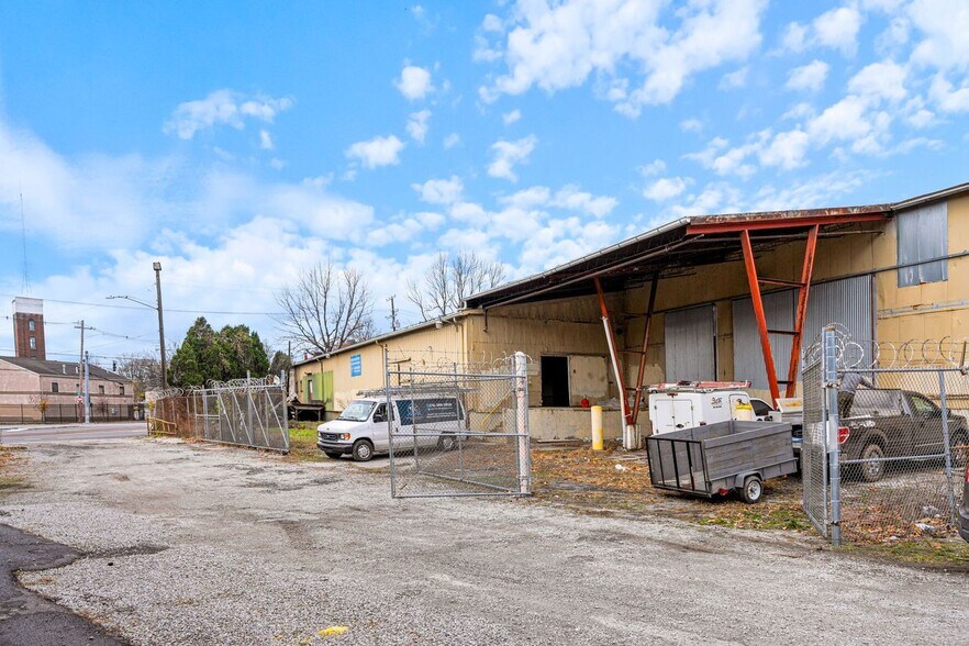 More Photos Of 335 Baxter Ave, Louisville Warehouse For Lease