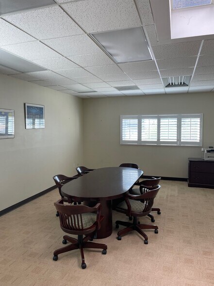 More Photos Of 7915 Painter Ave, Whittier Office For Lease