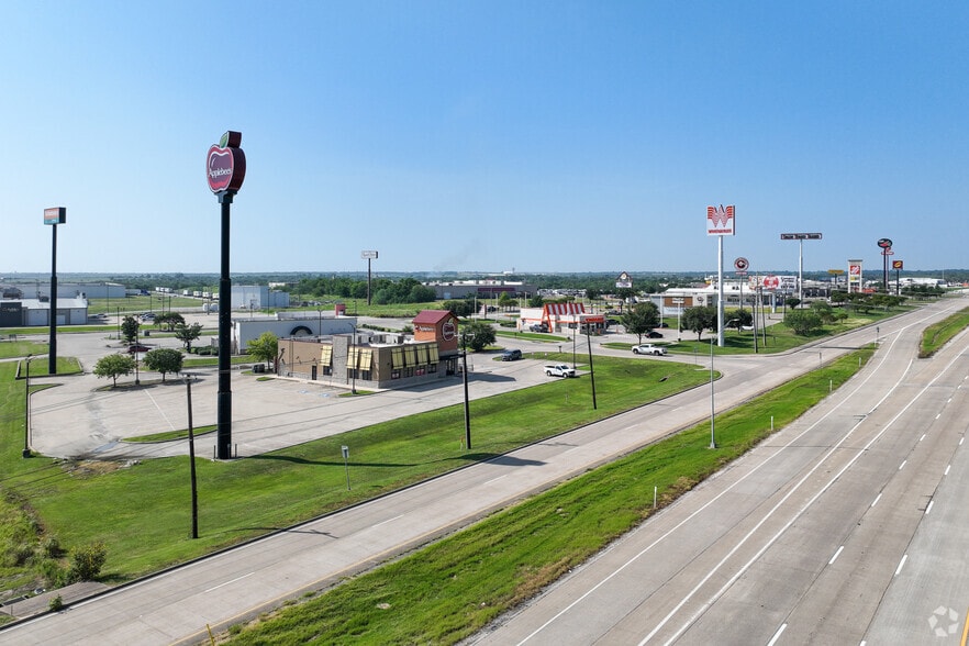More Photos Of 097 U.S. 287 Hwy, Corsicana Land For Sale