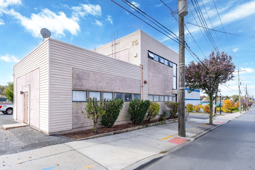 Primary Photo Of 75A New Brunswick Ave, Perth Amboy Office For Lease