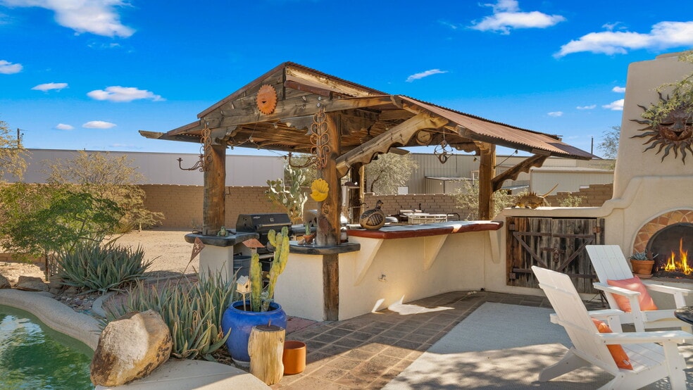 More Photos Of 1935 E Joy Ranch Rd, Phoenix Specialty For Sale