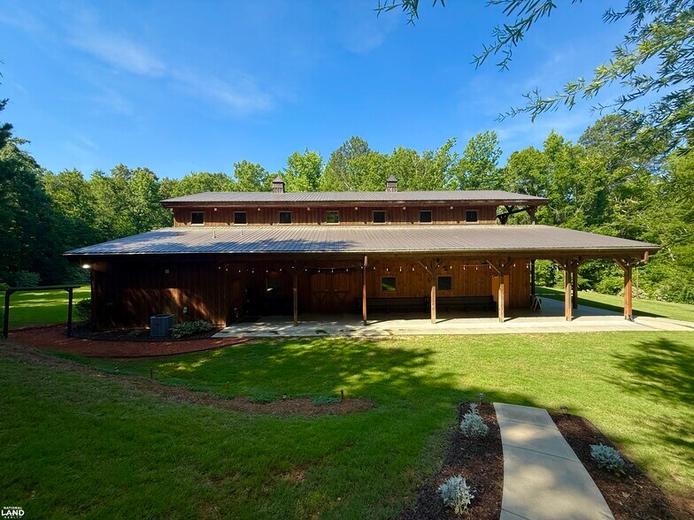 More Photos Of 701 Wingert Road rd, Greenwood Specialty For Sale