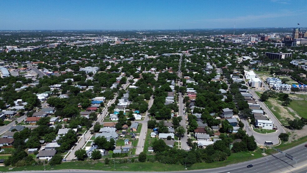 More Photos Of 1010 Hoefgen Avenue, San Antonio Land For Sale