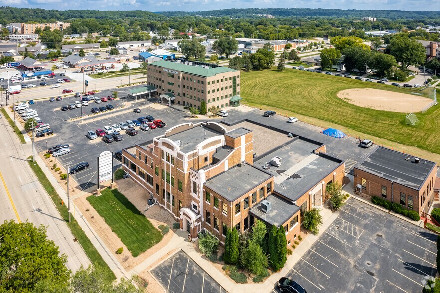 More Photos Of 300 11th Ave NW, Rochester Medical For Lease