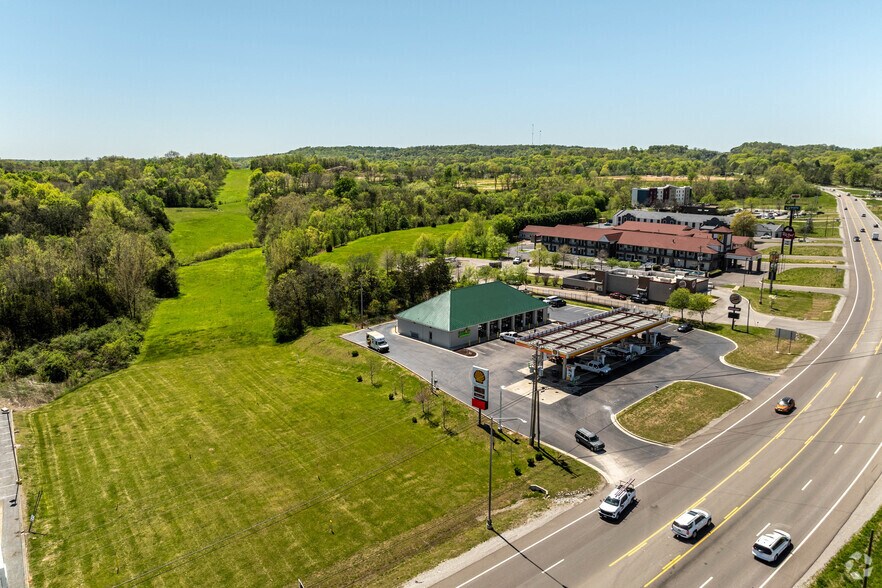 More Photos Of 1540 Bear Creek Pike, Columbia Land For Sale