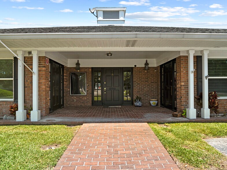 More Photos Of 1700 Dr. Martin Luther King, Jr. St N, Saint Petersburg Medical For Sale