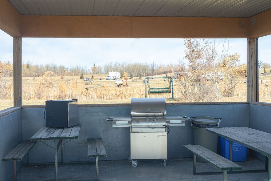 More Photos Of 56309 Range 13 rd, Onoway Trailer Camper Park For Sale
