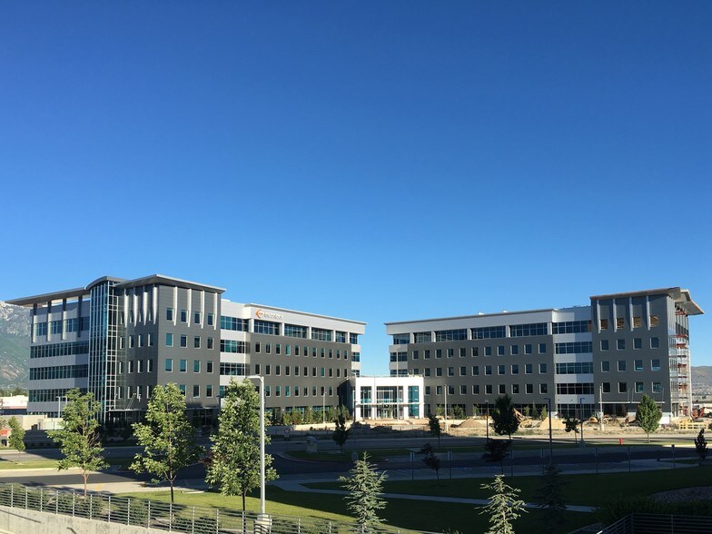 More Photos Of 75-95 W Towne Ridge Pky, Sandy Office For Lease