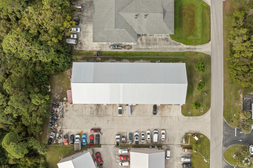 More Photos Of 1566 SE South Niemeyer Cir, Port Saint Lucie Warehouse For Sale