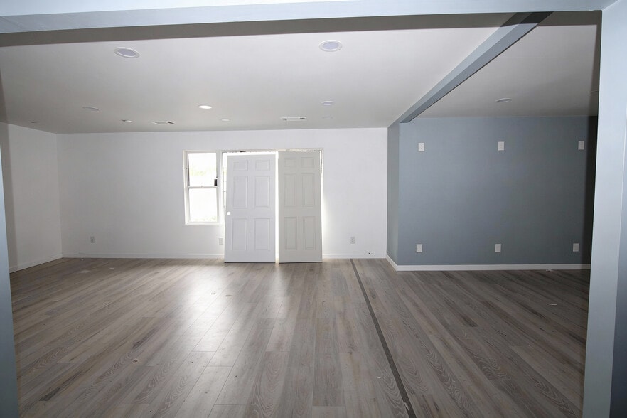 More Photos Of 706 Collins Hill Rd, Lawrenceville Office For Sale