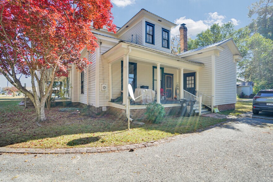 More Photos Of 115 N Magnolia St, Raeford Office Residential For Sale