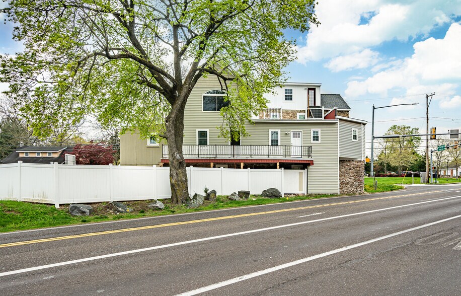 More Photos Of 2797 Egypt Rd, Audubon Storefront Retail Residential For Sale