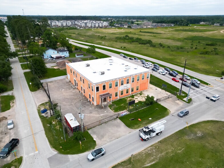 More Photos Of 1941 Spring Cypress Rd, Spring Warehouse For Sale