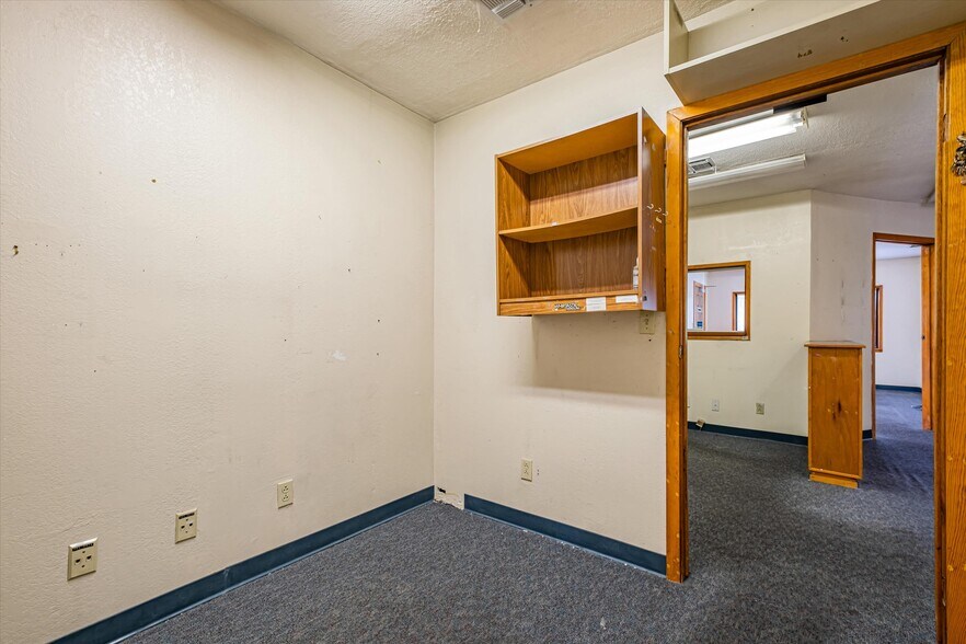 More Photos Of 6275 Thornton Ave, Newark Medical For Sale