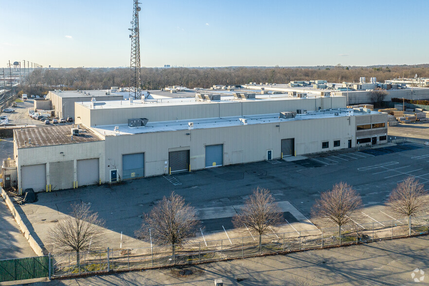 Primary Photo Of 1198 Prospect Ave, Westbury Warehouse For Lease