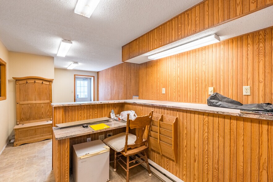 More Photos Of 459 Southgate Dr, Tomahawk Industrial For Sale